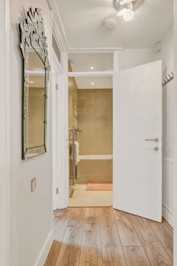 Homely 1Bed Apartment Vauxhall 런던 외부 사진