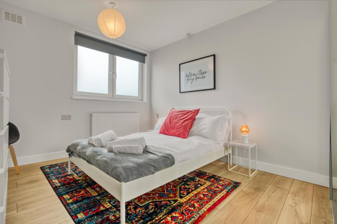 Homely 1Bed Apartment Vauxhall 런던 외부 사진
